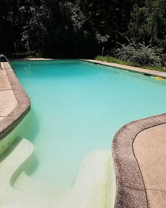 2nd image of 1836 Crows Nest Ln