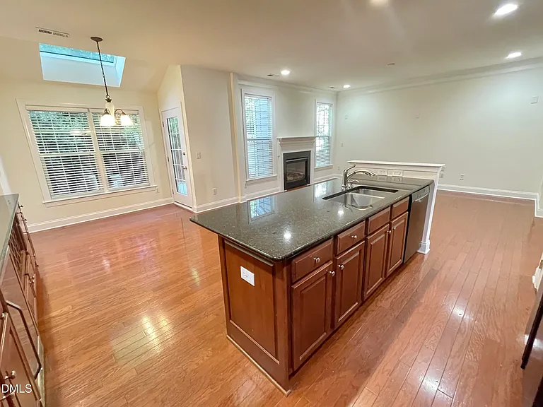 9519 Dellbrook Ct — Photo 12