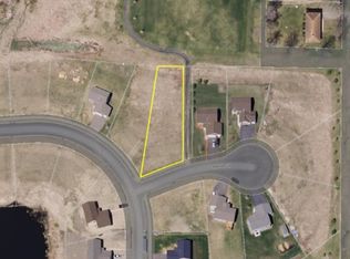 1781 Sunrise Cir, Mayer, MN 55360