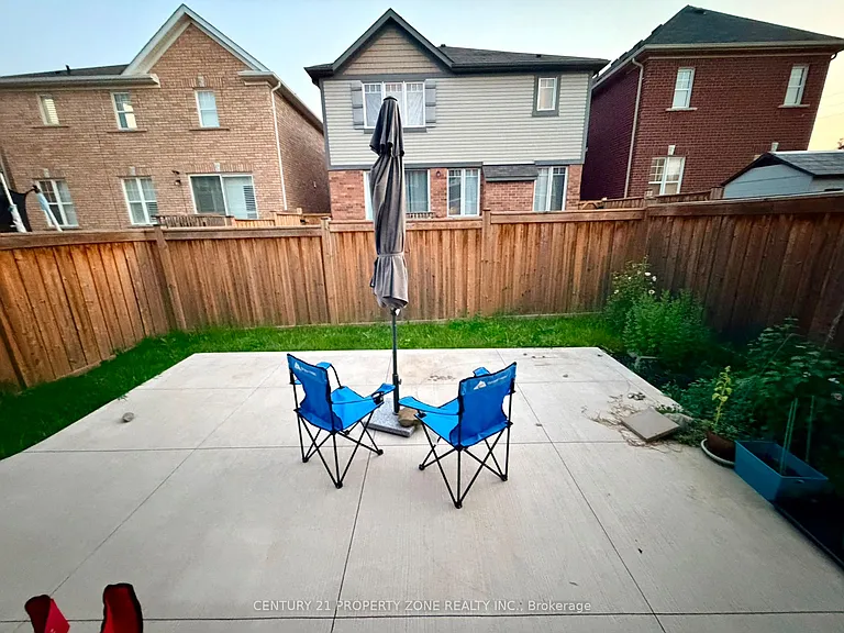 40 Leblanc Cres — Photo 44