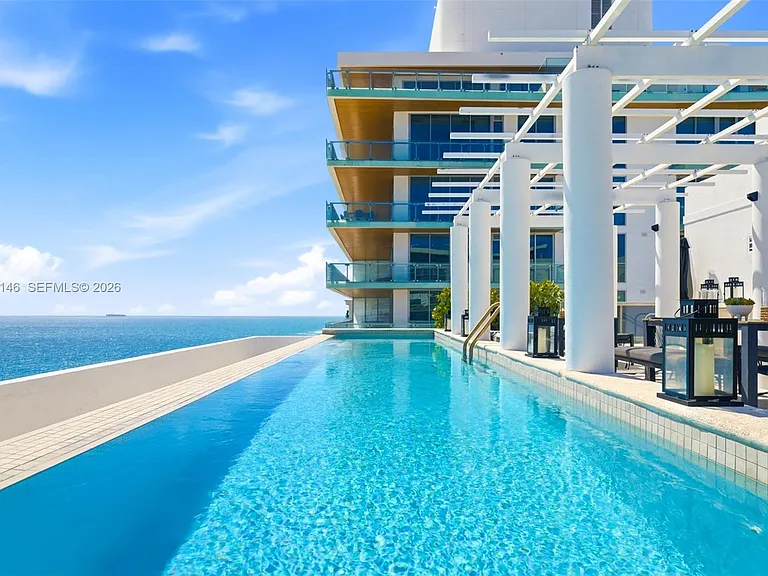 5801 Collins Ave #Penthouse 1600 — Photo 15