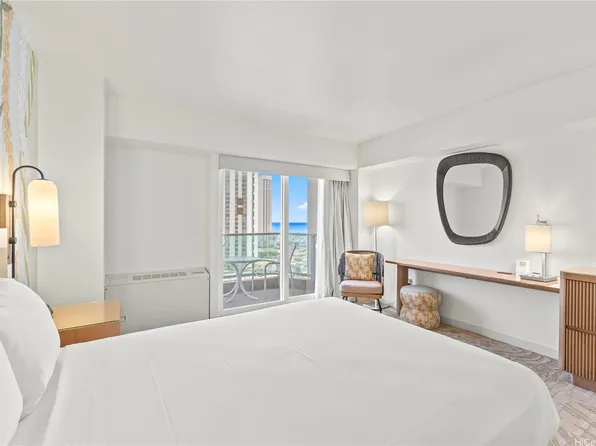 410 Atkinson Dr #1317, Honolulu, HI 96814