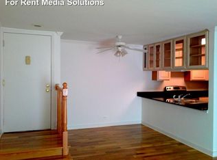 2452 Emerald Ct APT 204, Woodridge, IL 60517