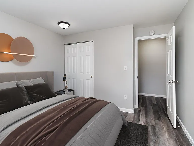 The Heights Apartments — Photo 11