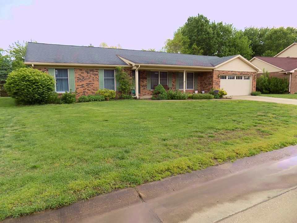 Lovely 4 Br Home with Pool
