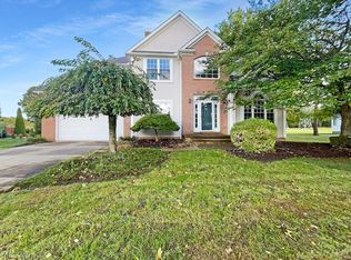 35040 Spatterdock Ln, Solon, OH 44139