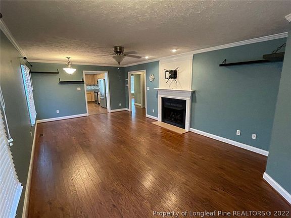 2nd image of 615 Amberdale Cir E