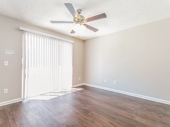 5th image of 108 Crescent Ct
