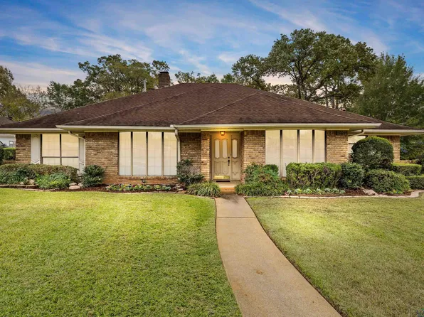 1810 Northwood Ct, Longview, TX 75605