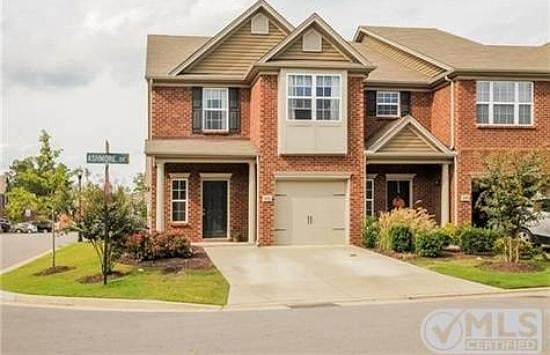 1072 Ashmore Drive Front View