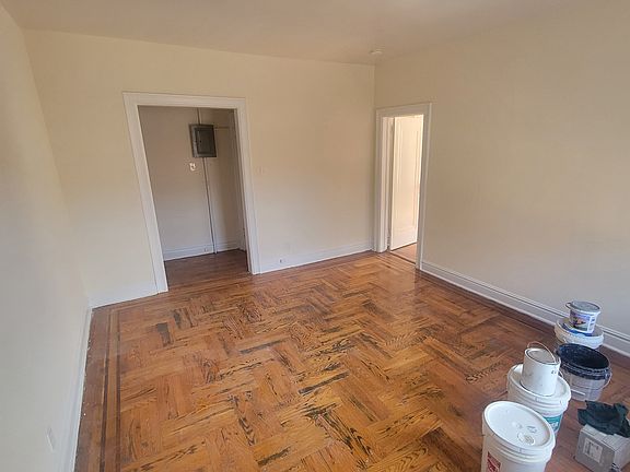 4th image of 88 Van Reypen St #E468f26dc