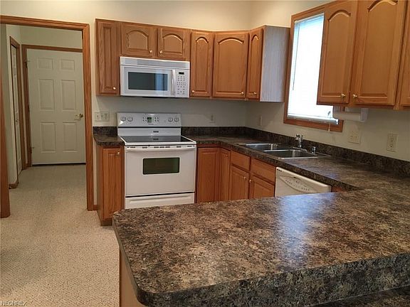 4th image of 120 Bears Paw Dr