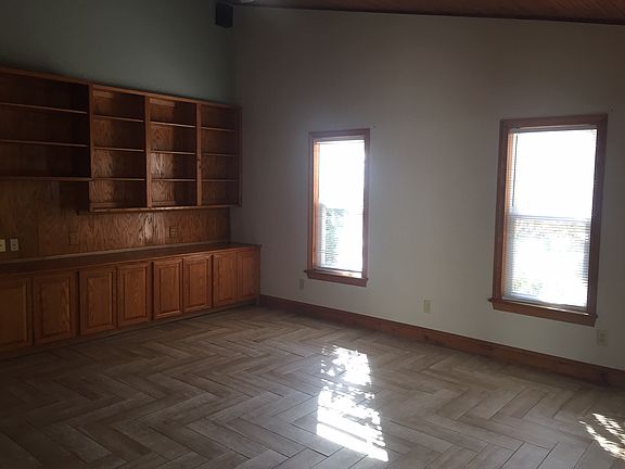 4th image of 5425 Jesse Bennett Way