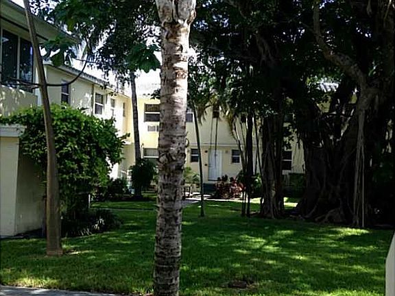 2nd image of 726 NE 92nd St APT 4L