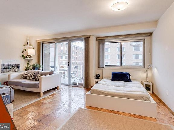 5th image of 730 24th St NW APT 612
