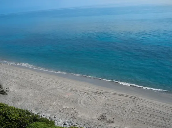 400 Beach Rd APT 802, Tequesta, FL 33469