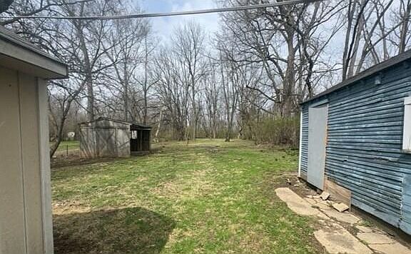 5th image of 562 Ashwood Rd