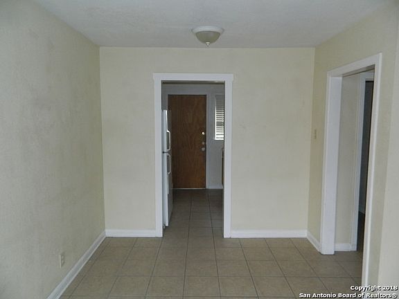 3rd image of 605 Ellor Dr