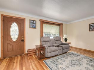 9206 Pinegrove Ave, Parma, OH