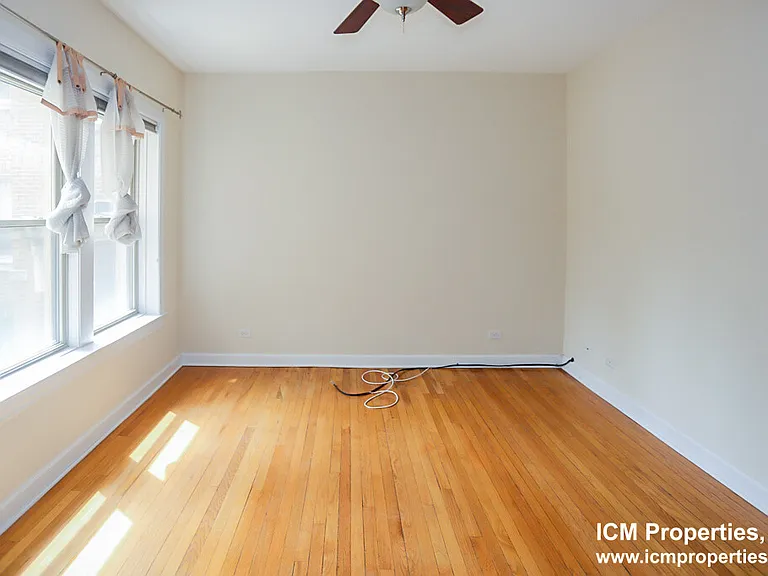 4730 N Winchester Ave #1 — Photo 4