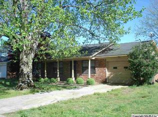 1210 Clarkview St SW, Decatur, AL 35601