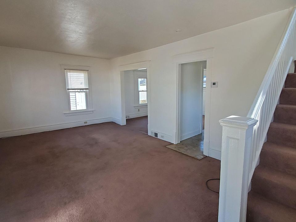 1st image of 300 Cole Ave