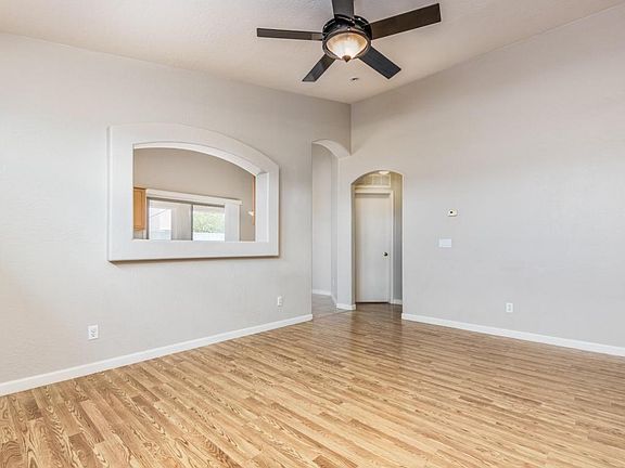 3rd image of 12438 W Sweetwater Ave
