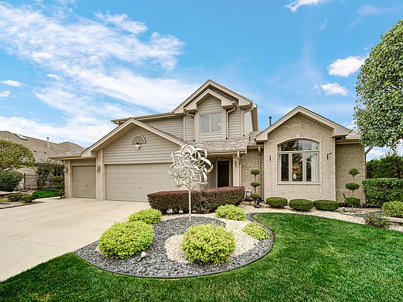 2nd image of 8544 Meadows Edge Trl
