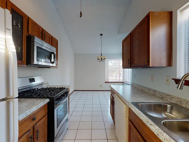 909 Tepic Dr #B — Photo 10