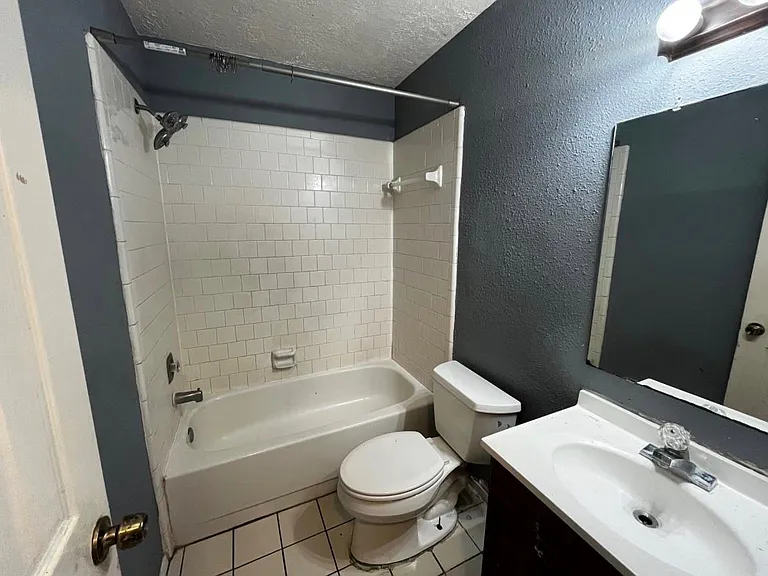 11013 Crenchrus Ct — Photo 11
