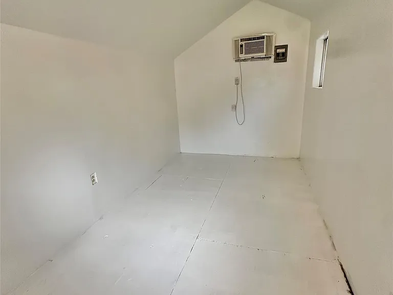 7503 Winkle Wood Ln — Photo 13