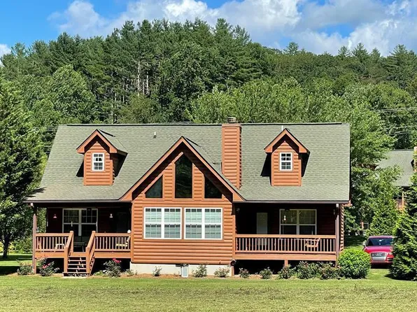 3556 River Front Ln #14, Hiawassee, GA 30546