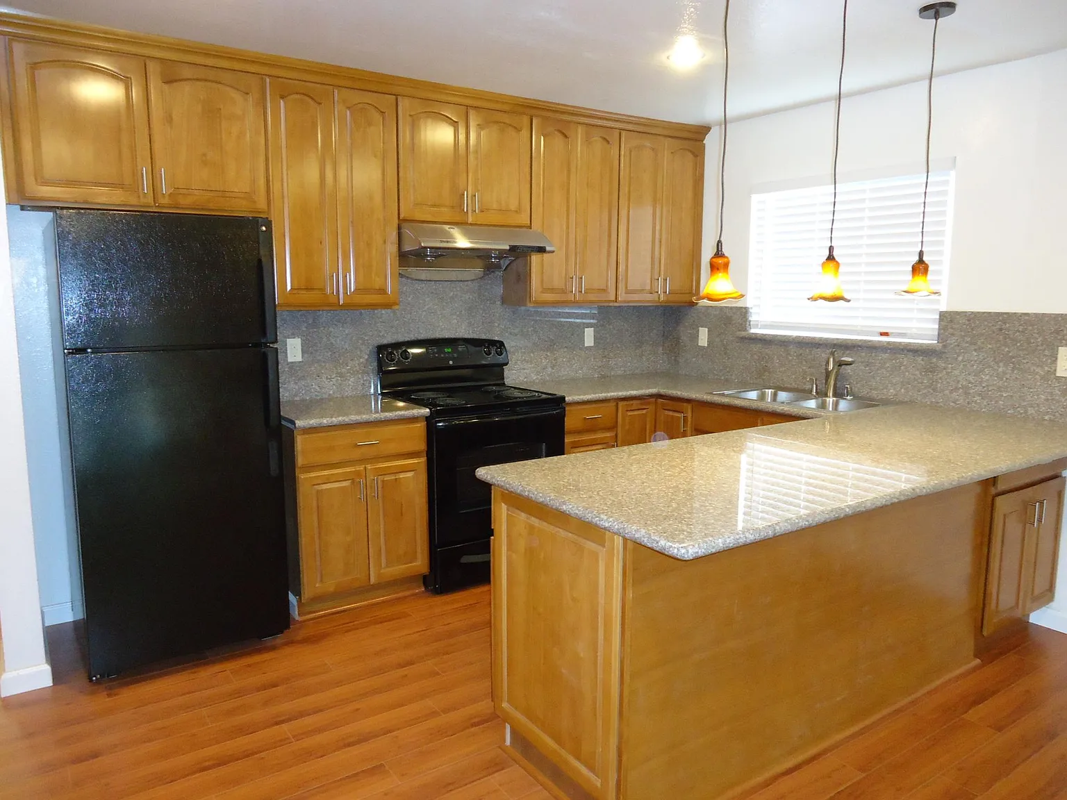 2365 Pacheco Dr — Photo 2