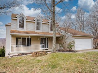2000 Whitetail Ct, Morgantown, WV 26508