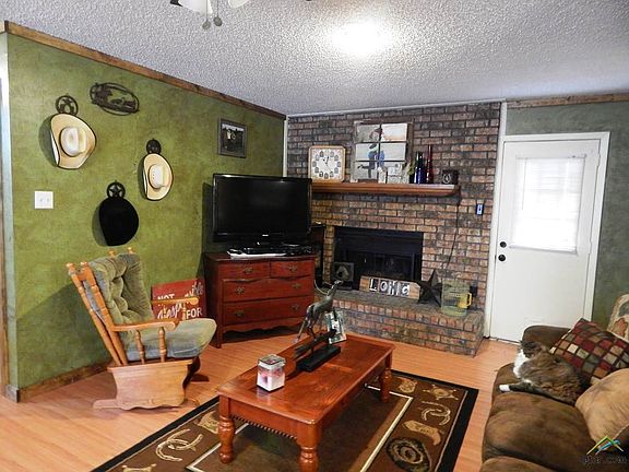 2nd image of 415 Shady Ln