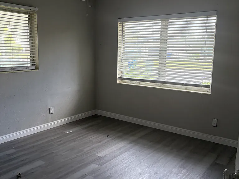 2476 Coronado Way — Photo 35