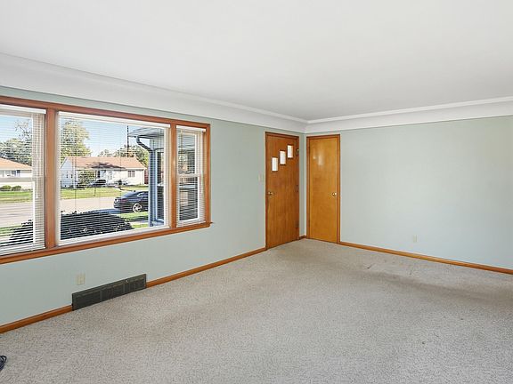 4th image of 3340 Highway Ave