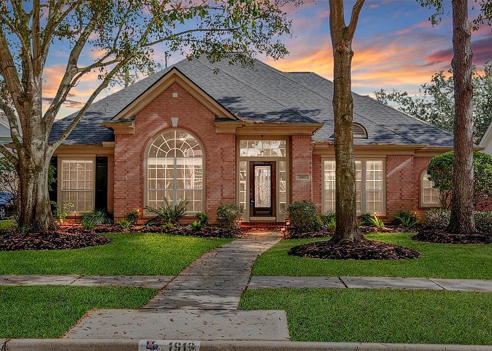 1st image of 1919 Briarchester Dr