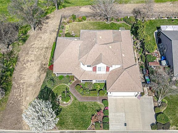 5th image of 7000 Emerald St