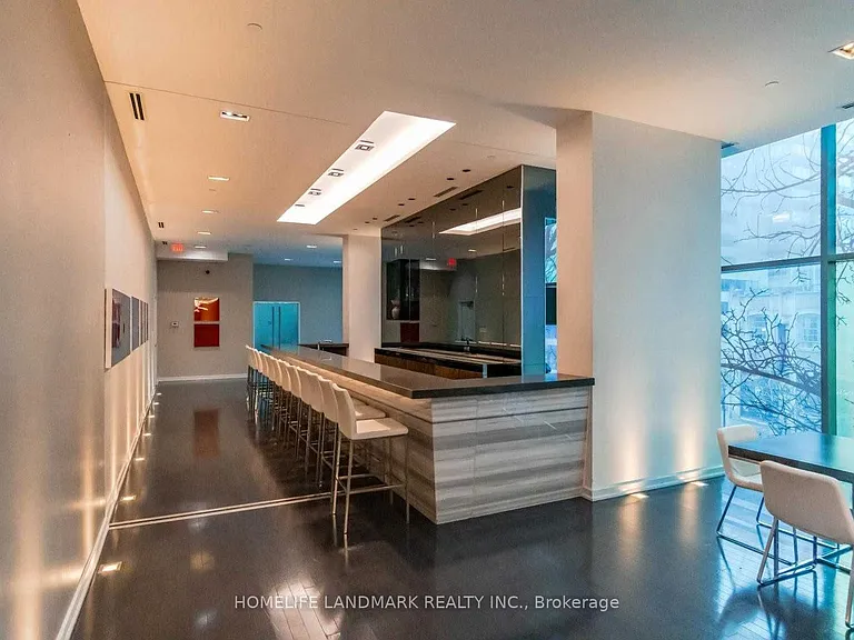 38 Grenville St #2908 — Photo 16