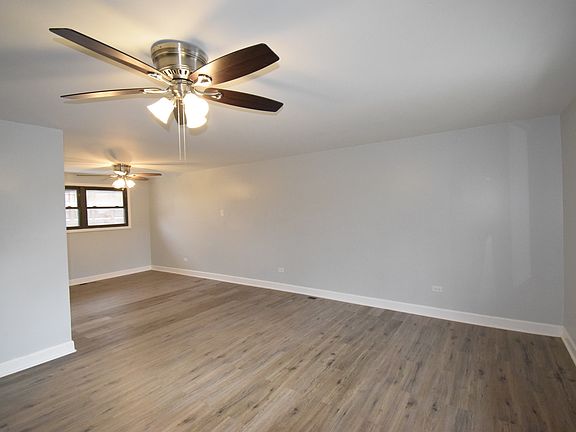 3rd image of 181 Frederick Dr