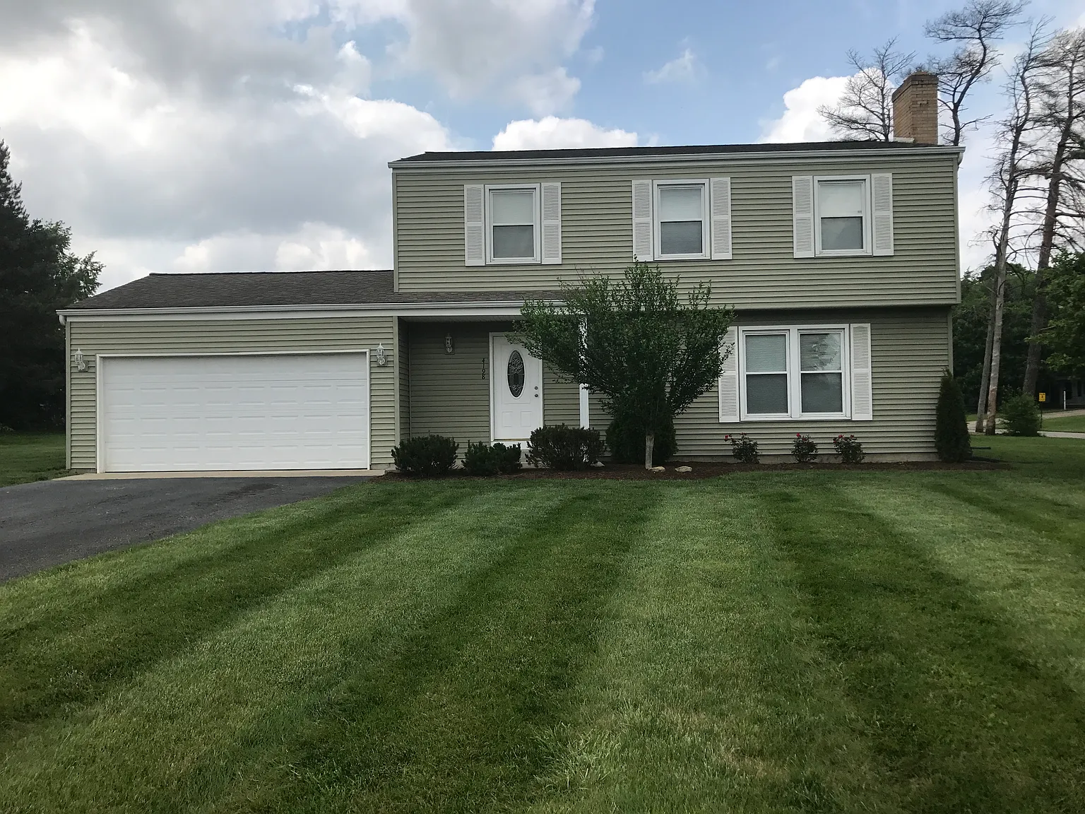 4198 Bellwood Dr SE photo 1