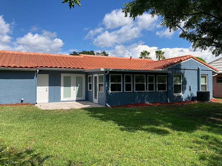10606 Whitman Cir — Photo 18