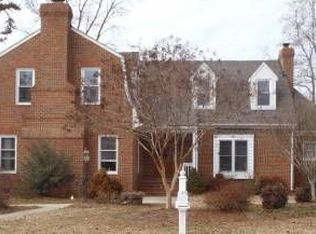 101 Lakeview Ct, Suffolk, VA 23434