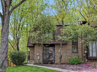 8042 Inverness Ridge Rd, Rockville, MD 20854