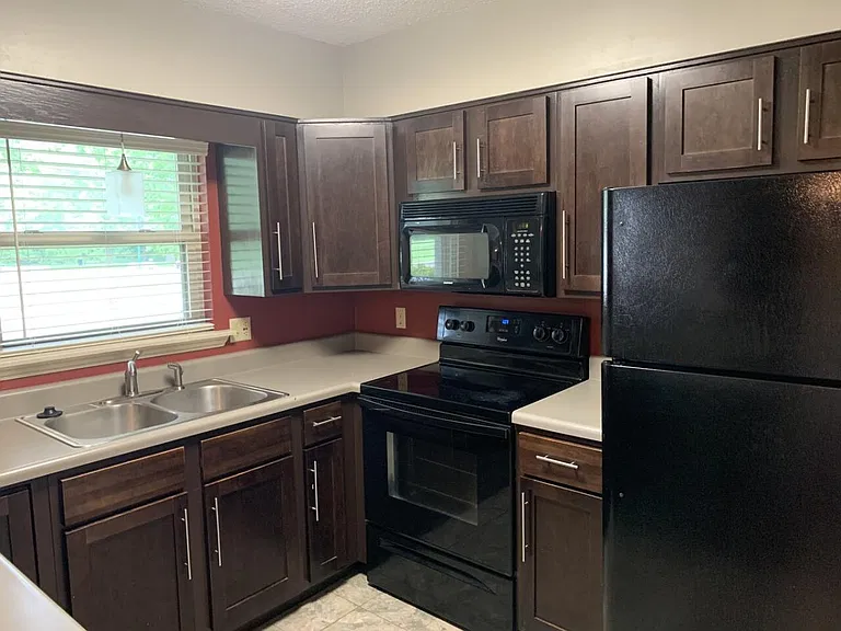 605 W Benton St #C — Photo 5