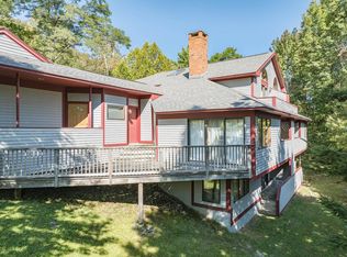 33 Carinthia Road, Dover, VT 05356