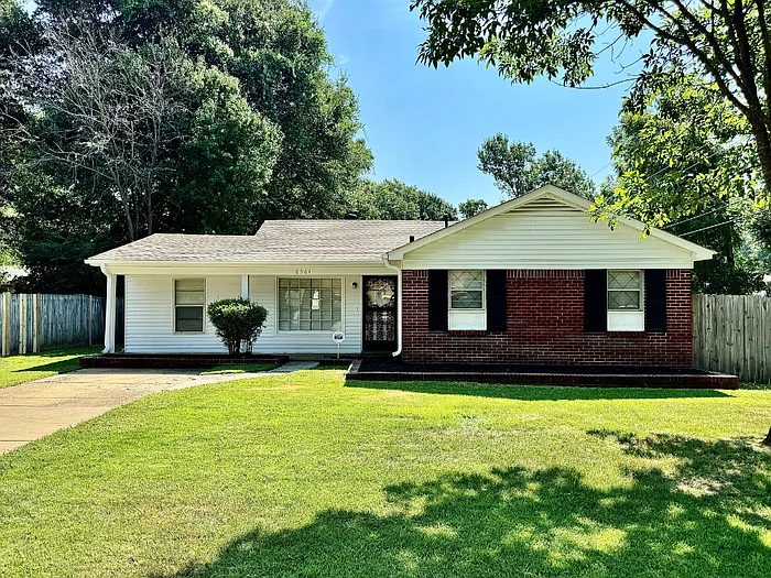 8564 Southaven Cir W