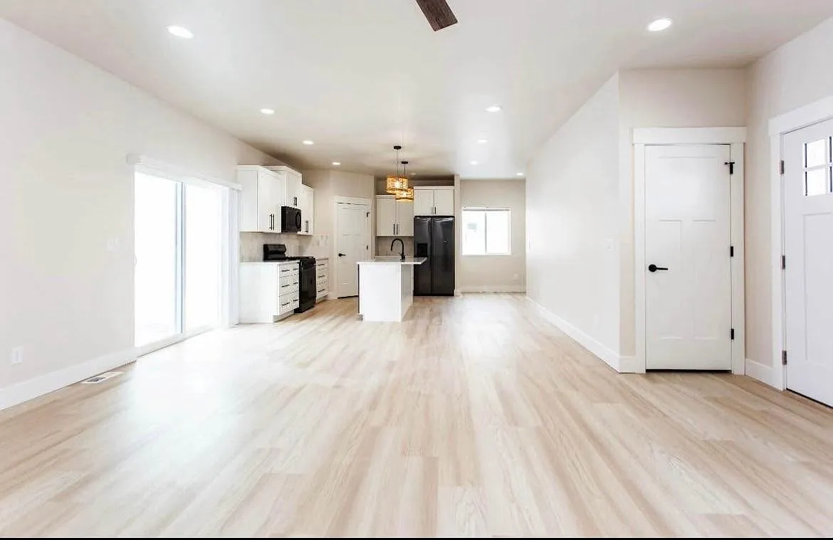 Building Photo - 710 Cheri Ct