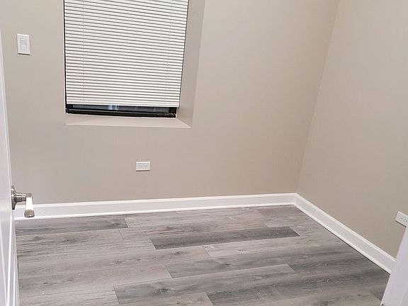 4th image of 2230 S Sawyer Ave #1F